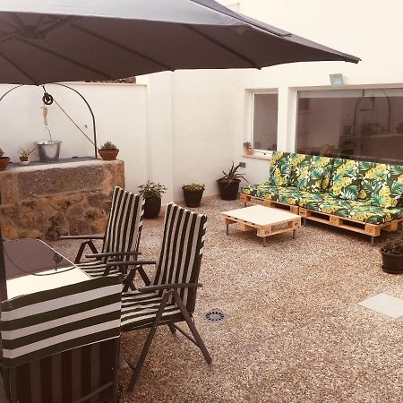 Acogedora Casa Con Patio En El Tiemblo Apartman Kültér fotó