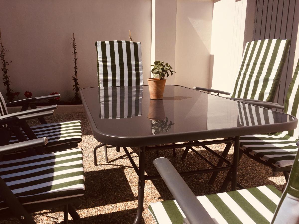 Acogedora Casa Con Patio En El Tiemblo Apartman Kültér fotó